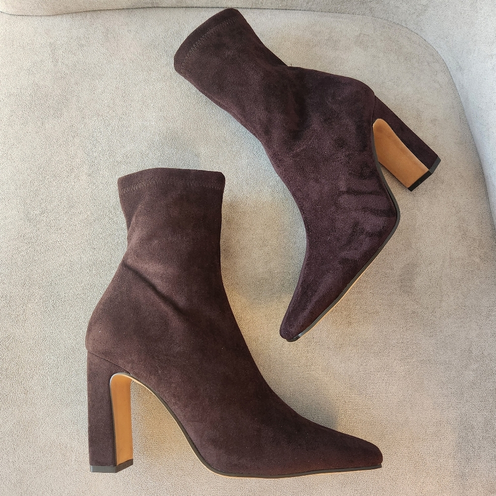 Steve Madden Heeled booties 10 Chocolate Brown Microfiber Vinka ankle new $100
